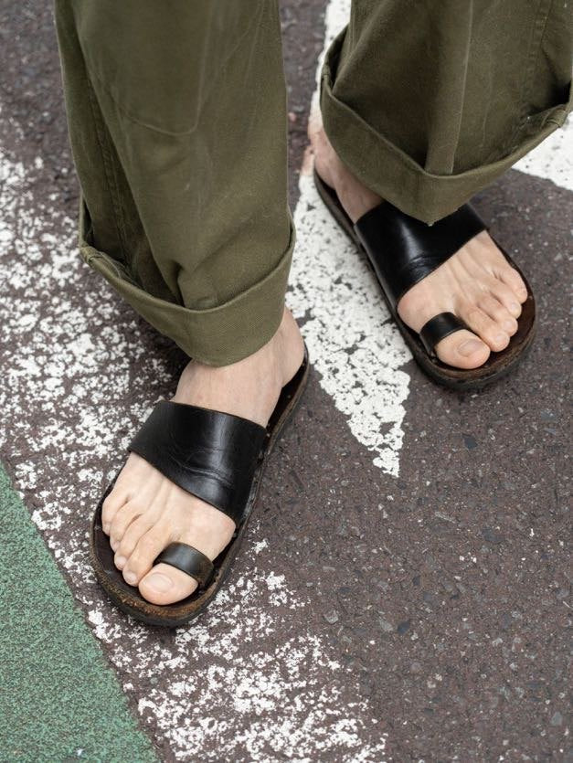 Jutta Neumann / Aliceレザーサンダル