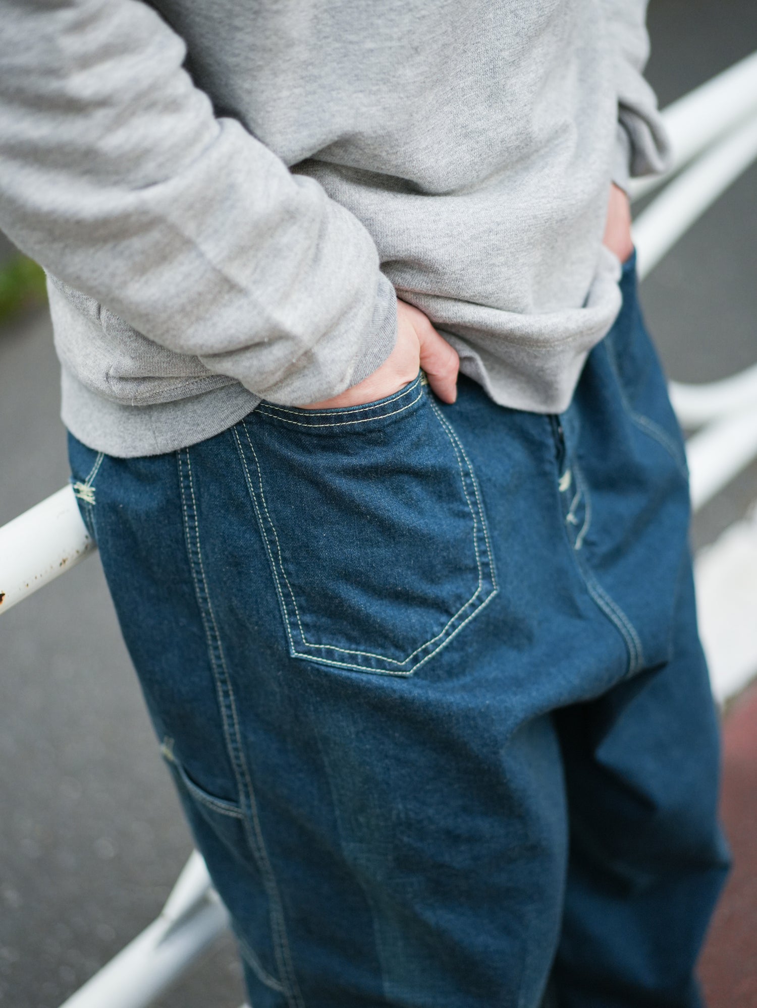 8月-9月お届け】Replica Jeans - Strapped – DAN